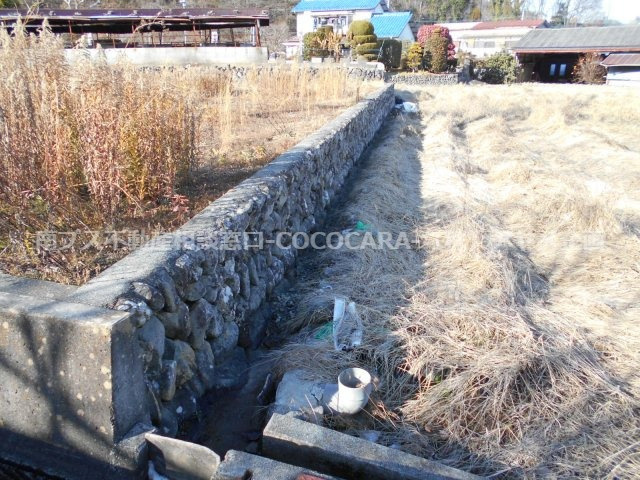 富士川町　売地の外観|東側に50センチ程擁壁あり