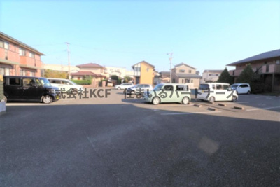 【駐車場】 | メルベーユ・ドミールA棟 | 駐車スペースもあります