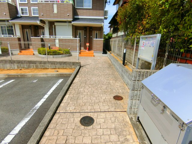 ファラオ藤沢台のエントランス
