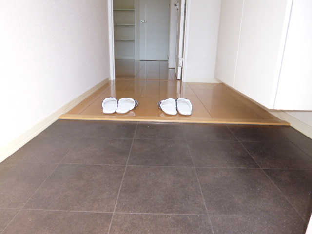 ラ・ペジブルＡの玄関