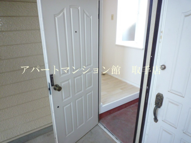 サンラフォーレ吉田の玄関