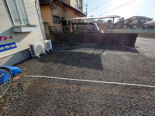 サンラフォーレ吉田の駐車場