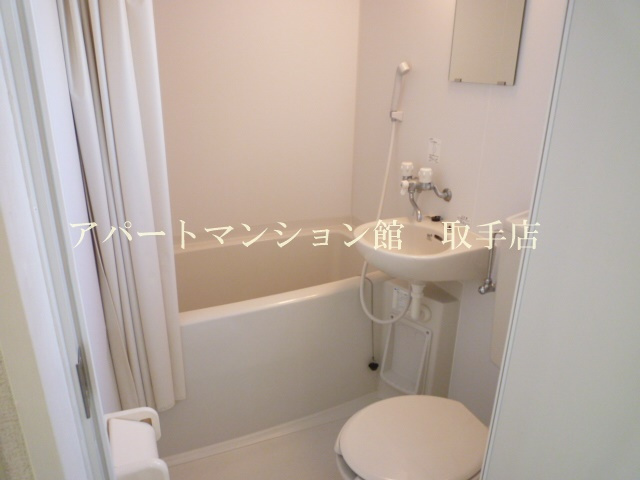 サンラフォーレ吉田の浴室