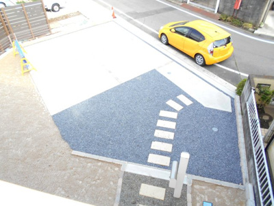 【駐車場】 | さいたま市　岩槻区　南下新井　全2棟　61　坪　らすと1棟 | 駐車場です。並列3台可能。2480から2380万円に価格変更です。61坪。広い土地シリーズ。