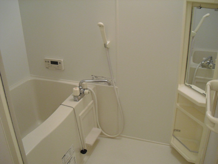 レジデンスTamaya　A棟の浴室|日々の暮らしに欠かせないお風呂です