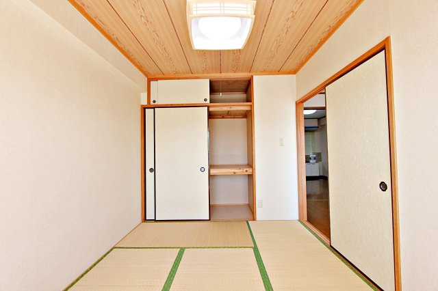 あきる野サンパレスの和室|和室の押入