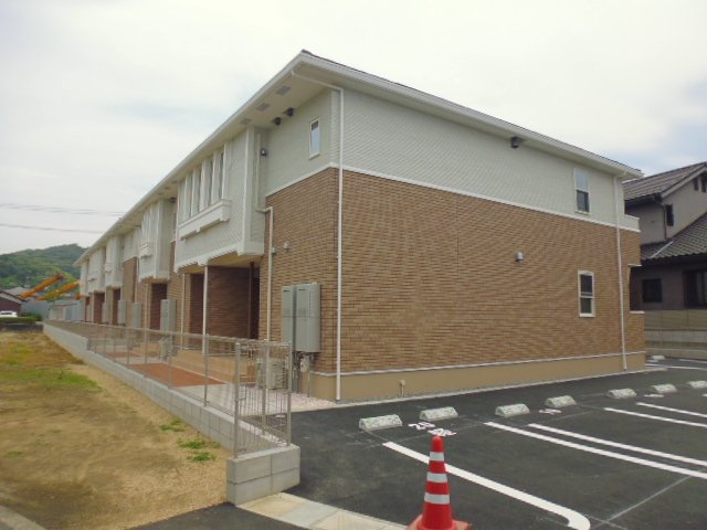 サンリットひかりの駐車場