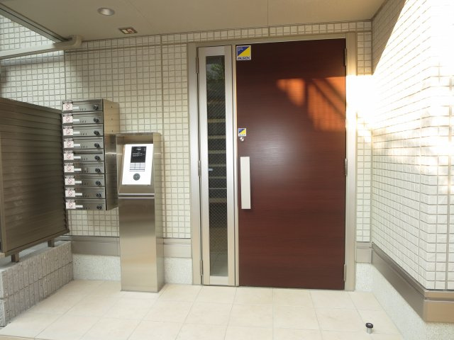 シダーテラスのエントランス