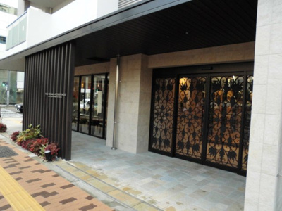 【エントランス】 | ザ・大阪レジデンス梅田扇町公園 | 瀟洒なエントランス