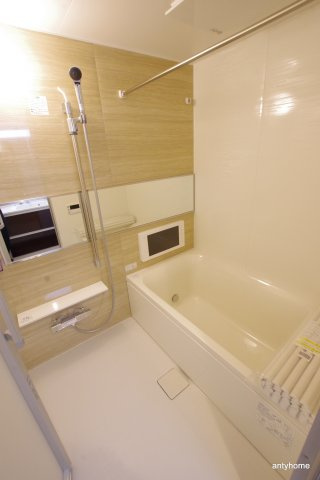 プレジオ本町　仲介手数料無料の浴室