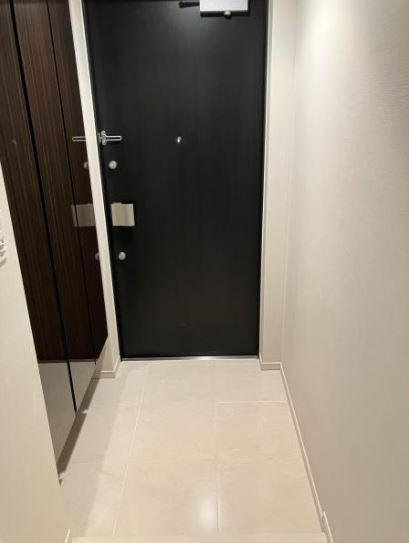 台東区池之端２丁目の賃貸マンションの玄関