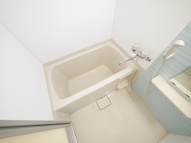 アイリスハイツ8号館の浴室|日々の暮らしに欠かせないお風呂です