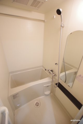 ララプレイス大阪ウエストゲート　仲介手数料無料の浴室