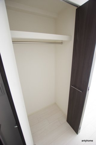 ララプレイス大阪ウエストゲート　仲介手数料無料の収納