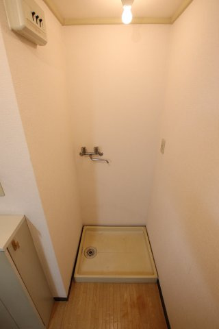 【設備】 | タツミハイツ | 室内洗濯機置き場