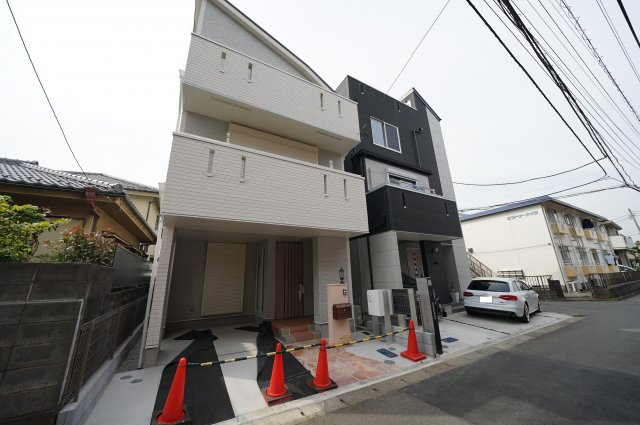 保土ヶ谷区星川３丁目全２棟　新築戸建【成約】の外観|保土ヶ谷区星川3丁目の全2棟の新築分譲住宅、B棟です。