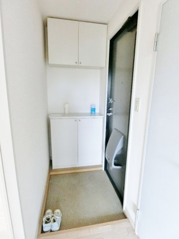 サニーパレス川代Ｂ棟の玄関