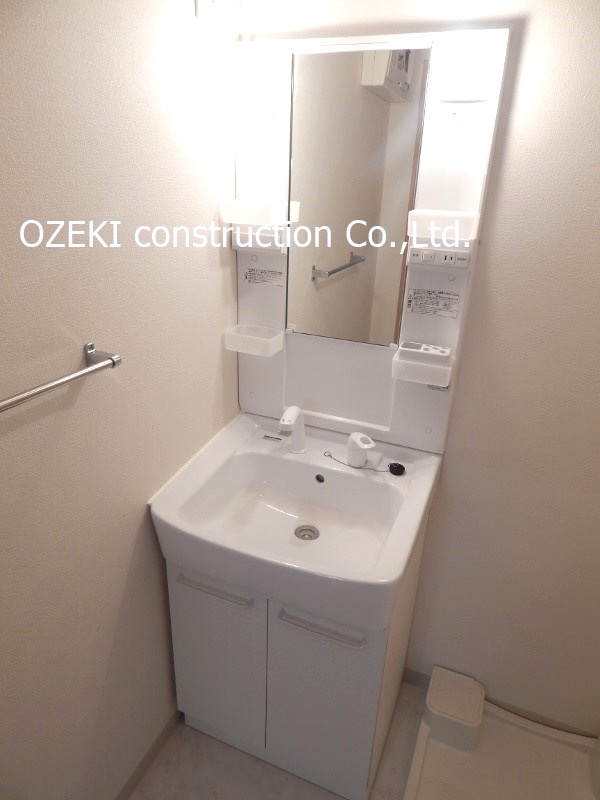 キャメロット新越谷の独立洗面台