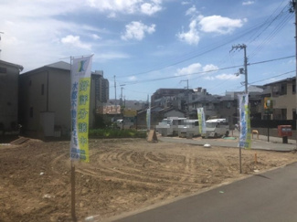 【前面道路含む現地写真】