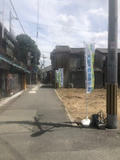 【前面道路含む現地写真】