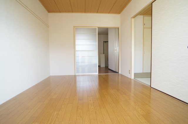 パールシティの寝室|参考、同建物・同間取りの号室