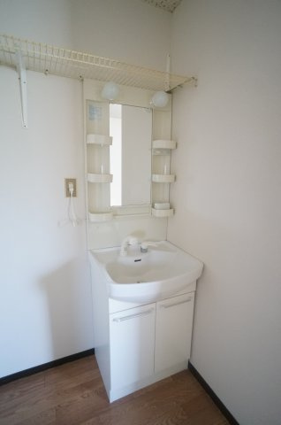 パールシティの独立洗面台|参考、同建物・同間取りの号室