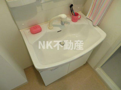 【洗面所】 | グランコートヒグチ（八戸ノ里賃貸） | 使いやすい洗面所です