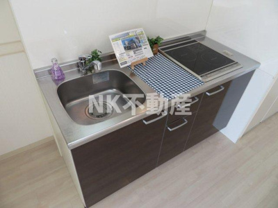 【キッチン】 | グランコートヒグチ（八戸ノ里賃貸） | キッチンでお料理をお楽しみください