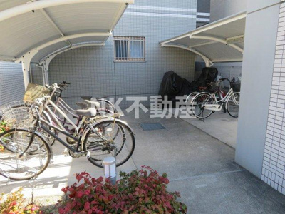 【その他】 | グランコートヒグチ（八戸ノ里賃貸） | 駐輪場です