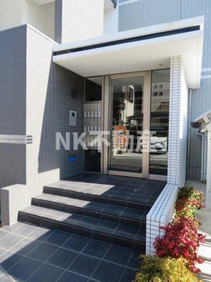 【エントランス】 | グランコートヒグチ（八戸ノ里賃貸） | 落ち着いたエントランスです