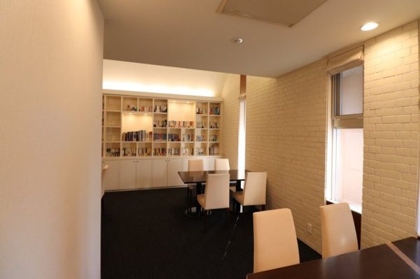 【その他共用部分】 | 【ライブラリー】百科事典や文学全集など、個人では収集が難しい、高価で稀有な蔵書コレクションも充実☆