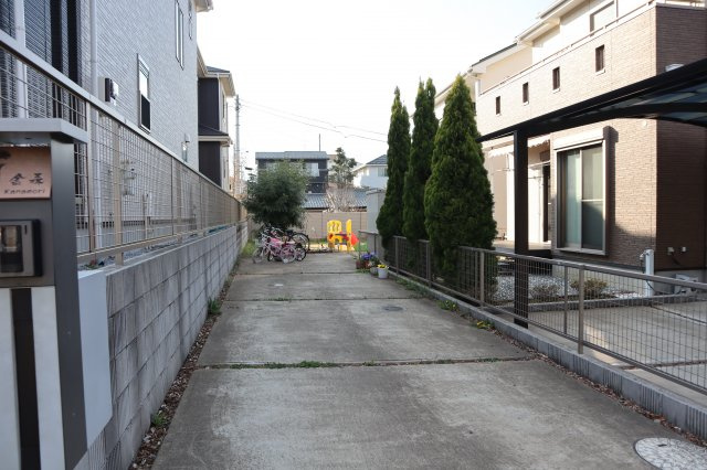 八千代市大和田新田　中古戸建　２０１３年建築　土地約７０坪・建物約３３坪の外観
