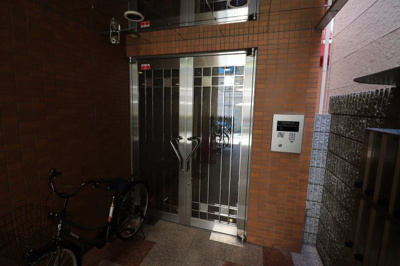 【エントランス】 | インターナショナル城東