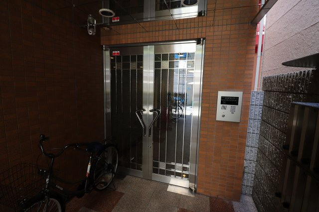 【エントランス】 | インターナショナル城東