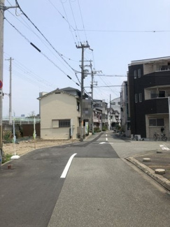 【前面道路含む現地写真】