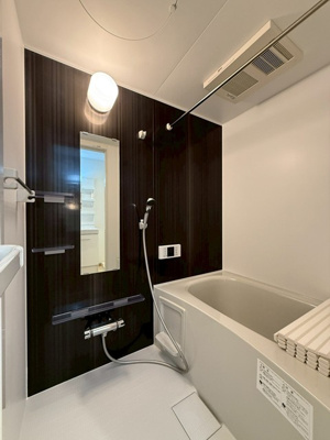 【洗面所】 | アンジェロ ヴィラ | 洗髪洗面化粧台で忙しい朝にも寝癖の付いた頭にも優しい☆お化粧するときにも大活躍です♪