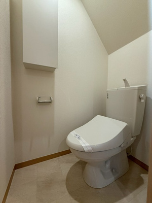 【収納】 | アンジェロ ヴィラ | 1.5階・大容量9.2帖の蔵収納です☆スキー・ゴルフ用品や季節物など、かさばる荷物を収納するのにも便利ですね☆