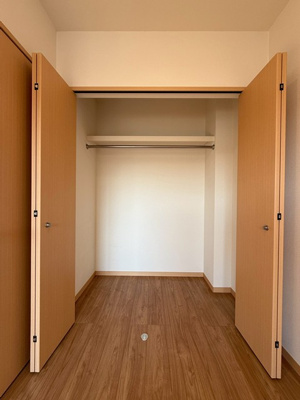 【玄関】 | アンジェロ ヴィラ | シューズボックス付きで玄関もキレイに片付きます！お客様もスムーズにお出迎えできますね♪