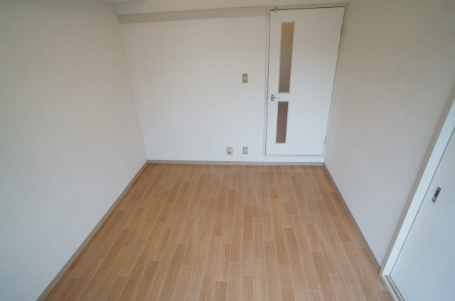 福山ハイツの寝室