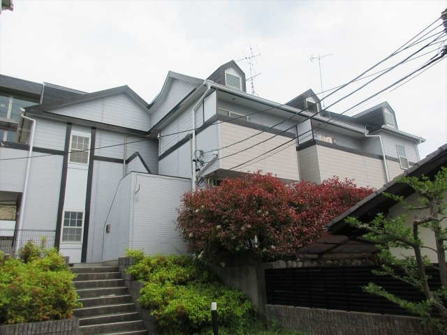 Hills　Higashiyama B（ヒルズヒガシヤマビー）