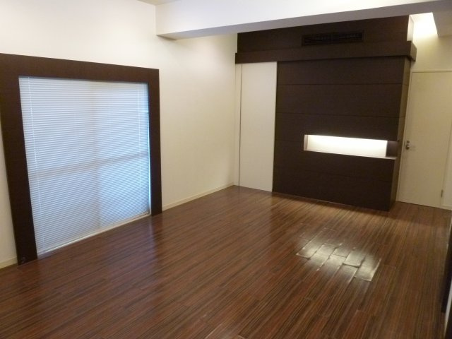 メゾンシグナスの洋室