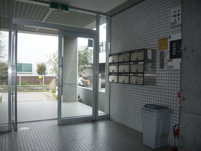 メゾンシグナスのエントランス