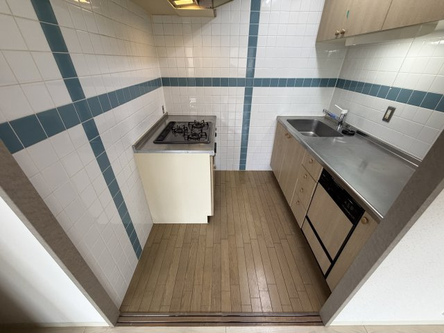 【キッチン】 | SHRIKE96（シュライク96） | 写真はリフォーム前の状態です（2025年12月30日撮影）