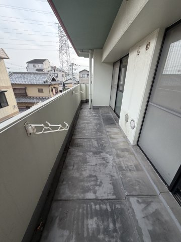 【バルコニー】 | SHRIKE96（シュライク96） | 写真はリフォーム前の状態です（2025年12月30日撮影）