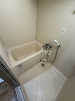 【浴室】 | SHRIKE96（シュライク96） | 写真はリフォーム前の状態です（2025年12月30日撮影）