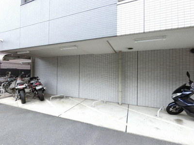 【その他共用部分】 | エンゼルザ・グランドハーツ | バイク置場