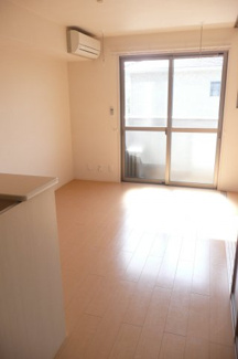 【居間・リビング】 | グランベリーＫ | 対面キッチンのＬＤＫ9.7帖♪