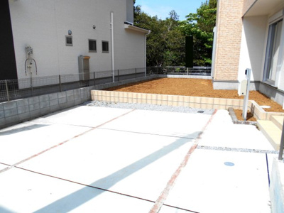 【駐車場】 | 岩槻区　慈恩寺　全2棟　2号棟　58坪 | 駐車スペースもあります。並列2台。2680から2480万円に価格変更です。