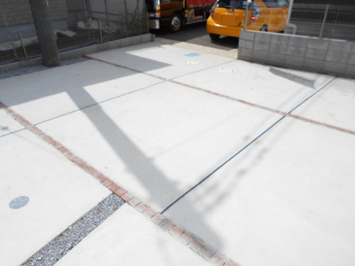 【駐車場】 | 岩槻区　慈恩寺　全2棟　2号棟　58坪 | 駐車スペースもあります。並列2台。2680から2480万円に価格変更です。