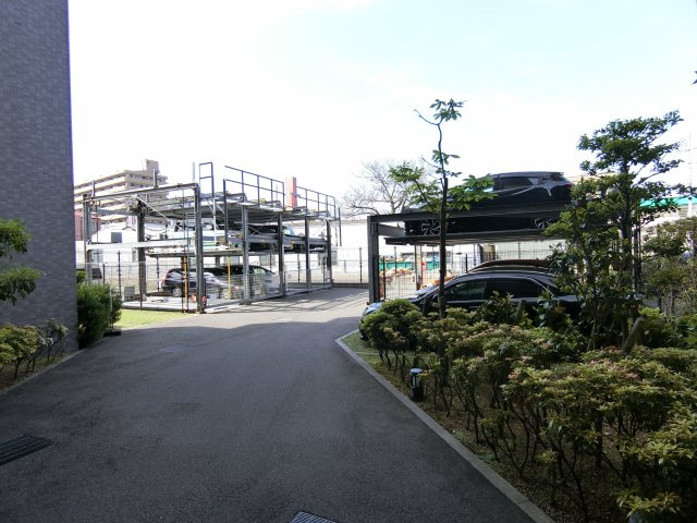 ソルシード明石フィネストの駐車場|機械式駐車場を備えてます